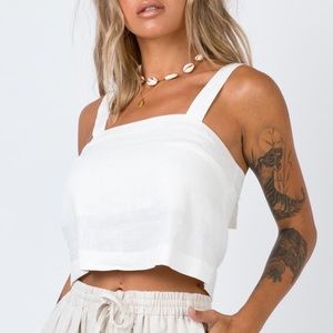 BRAND NEW - Linen top - Princess Polly